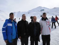 Palandöken Alplerin önünde